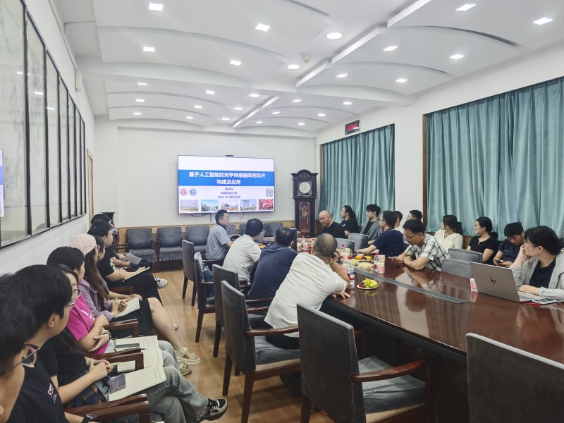 欢迎中国药科大学韩进松教授、南华大学杨留攀教授、王力立教授、赵承达博士后来访